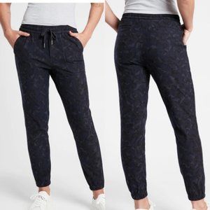 Athleta Farallon Stratum Camo Jogger 6